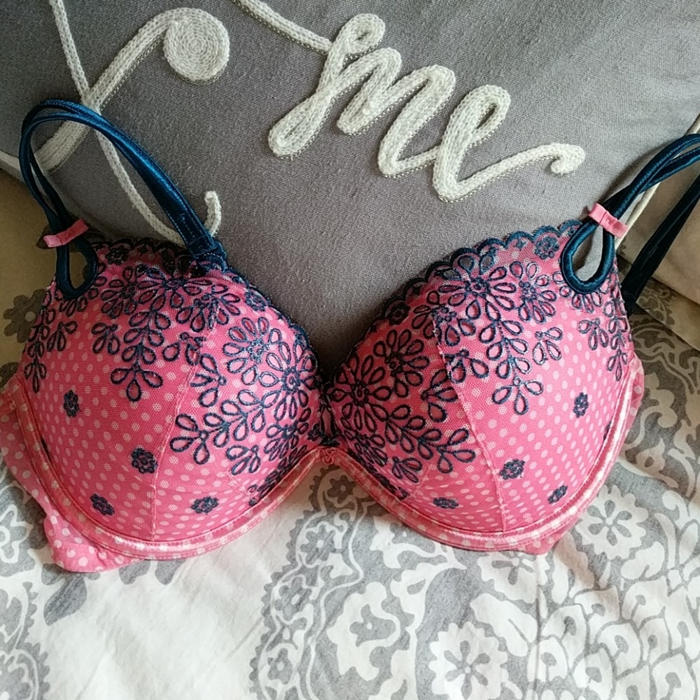 Victoria's Secret Sexy Little Things Bra